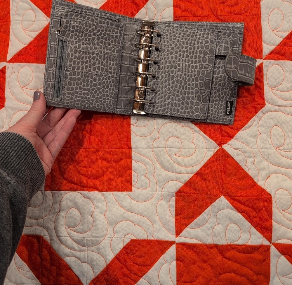 Gray Croc-Embossed Snap Planner  Pocket Size - Picture 3 of 5